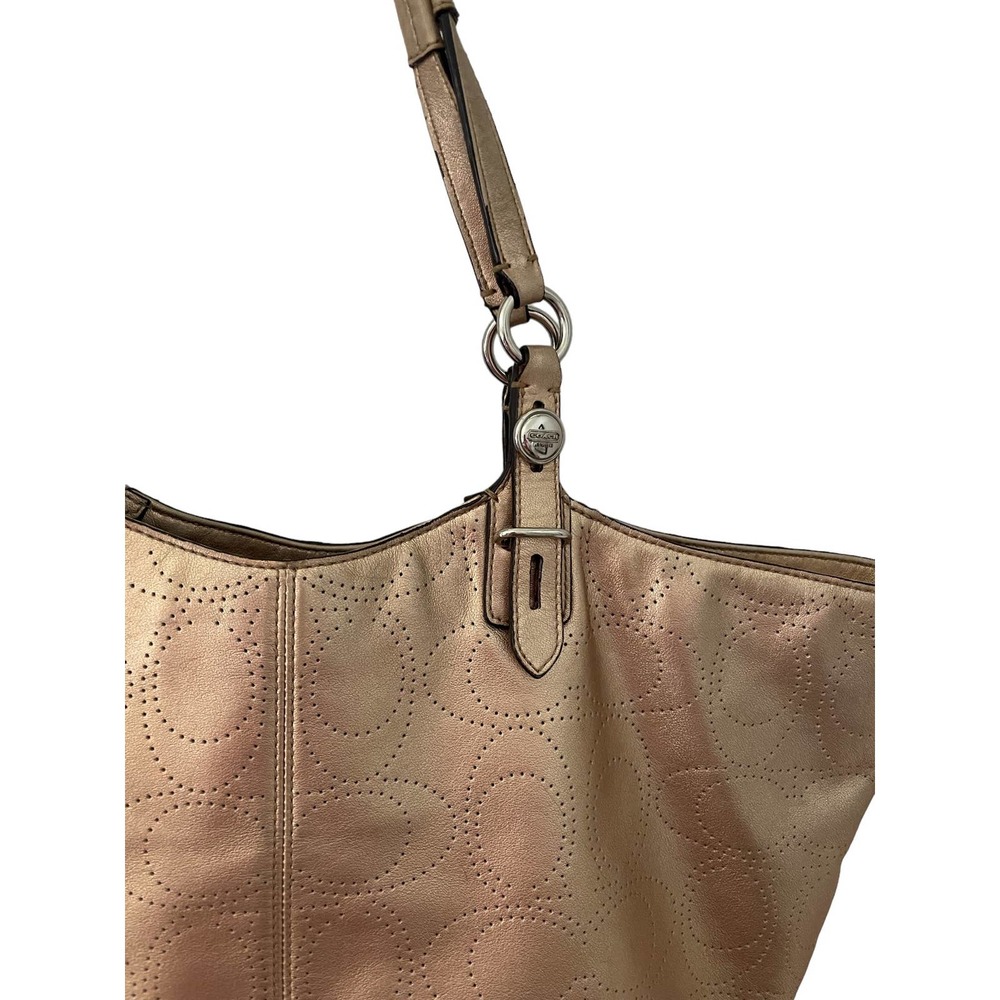 Coach Gold Signature Bag - Picture 4 of 9